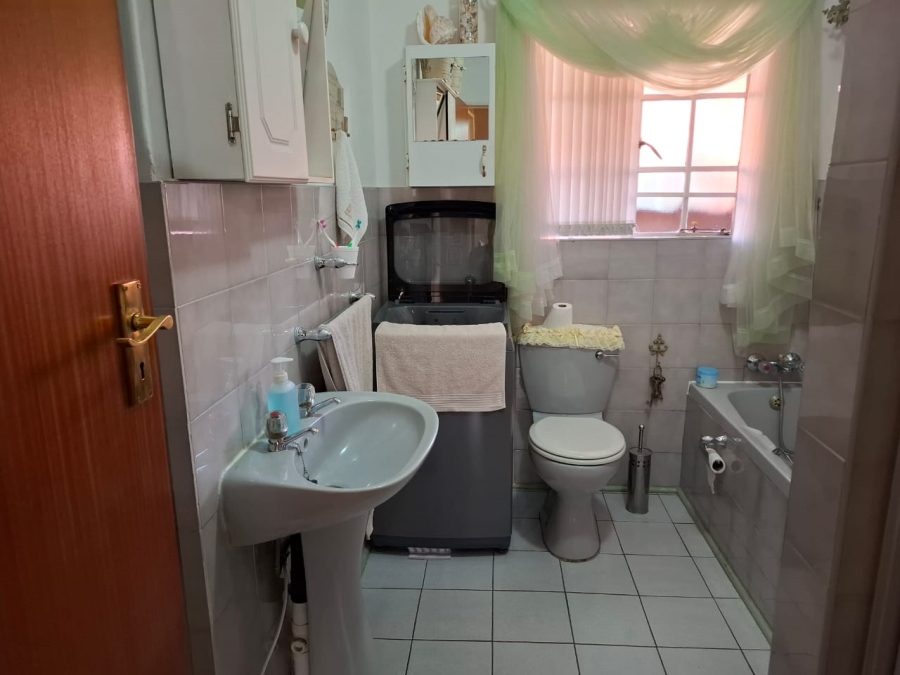2 Bedroom Property for Sale in Uitsig Free State